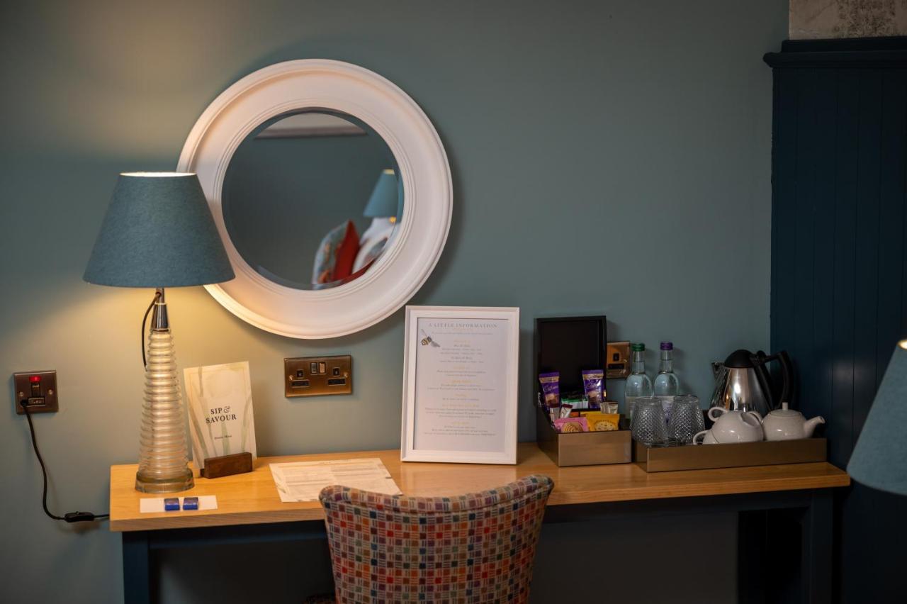 Victoria Hotel By Chef & Brewer Collection Menai Bridge Bagian luar foto