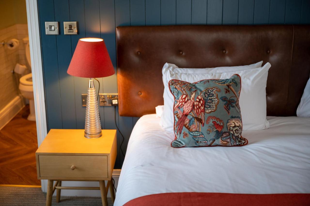 Victoria Hotel By Chef & Brewer Collection Menai Bridge Bagian luar foto