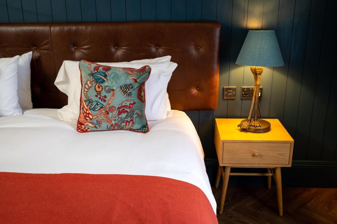 Victoria Hotel By Chef & Brewer Collection Menai Bridge Bagian luar foto